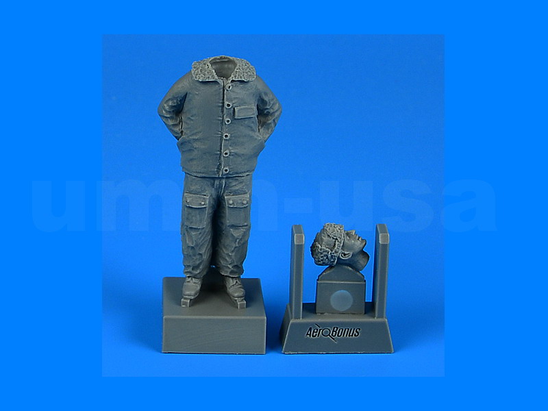 AB320187 Russian Modern Mechanic 1/32